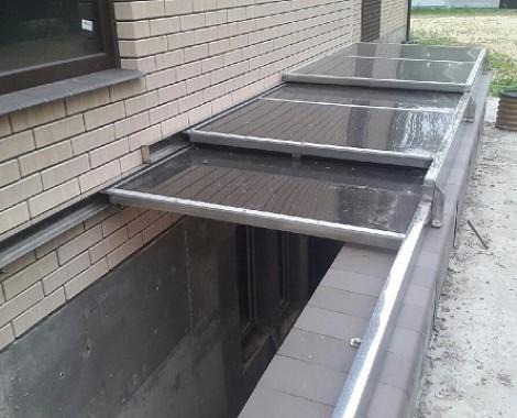 Раздвижные козырьки для приямка / полуподвала ФЛАГМАН от производителя